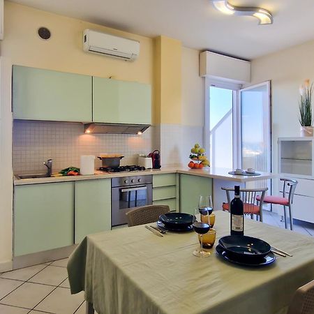 Appartamento Sopra Il Mare Civitanova Marche Esterno foto
