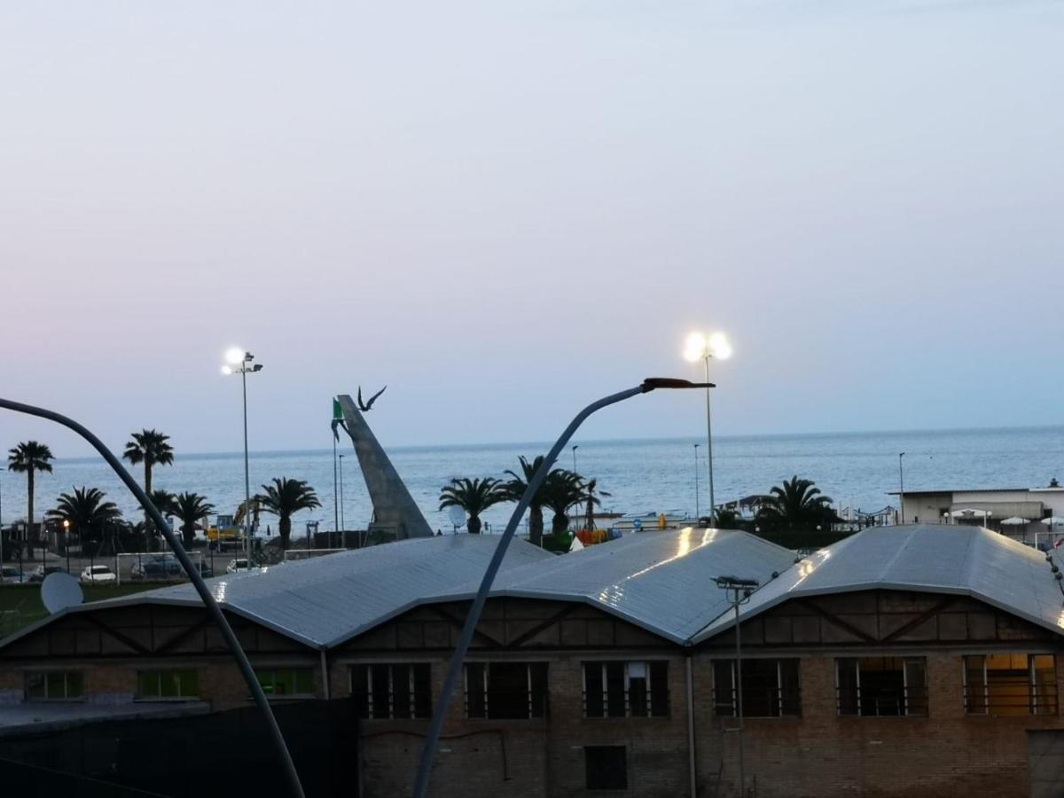 Appartamento Sopra Il Mare Civitanova Marche Esterno foto